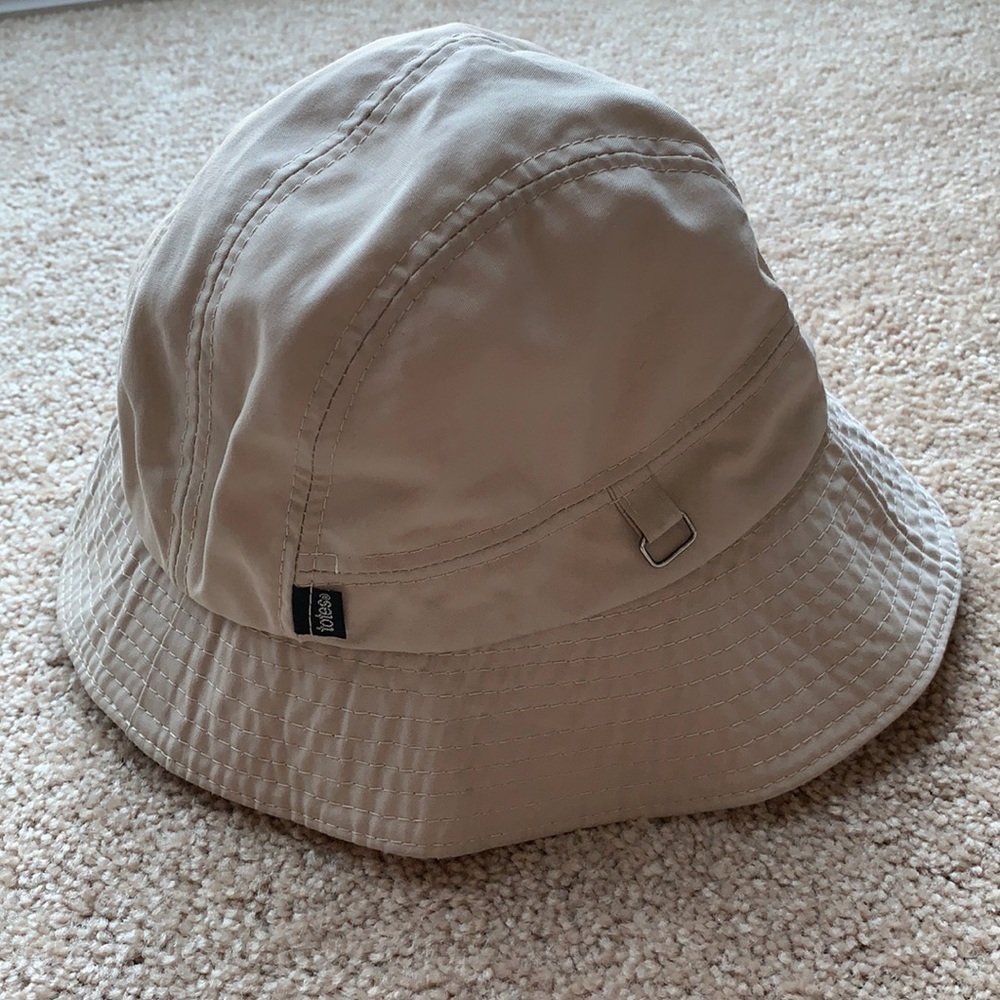 Totes bucket hat